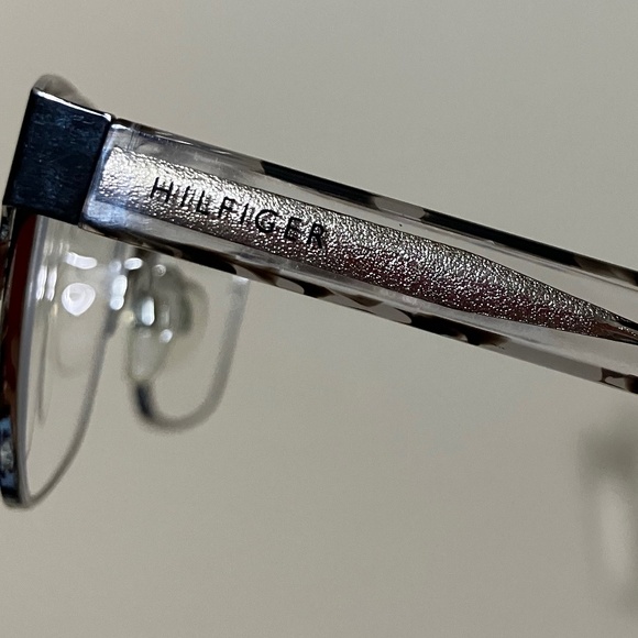 TOMMY HILFIGER TH 1388 👓 EYEGLASSES WITH CASE, MILD PRESCRIPTION - Picture 4 of 10